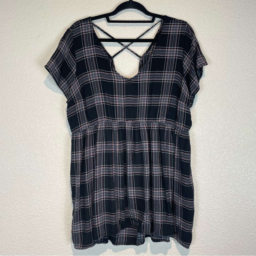 Torrid Black and White Plaid Tunic Top